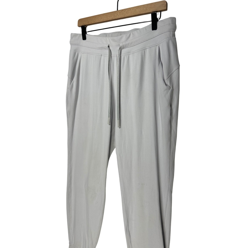 Lululemon Joggers Light Gray / Bone Drawstring Sweatpants Women's‎ Size 12